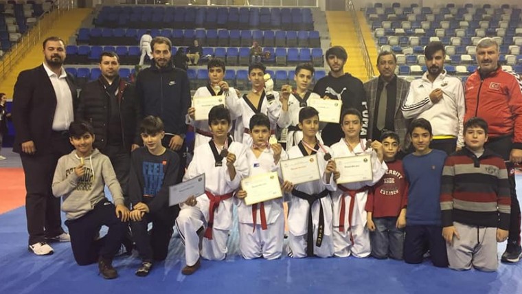 Doğuş Spor Kulübü Okullar Arası Tekvando Maçlarında 5 Şampiyonluk Kazandı