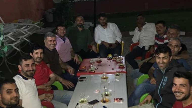 Eski Dostlar Malatya Yeşilyurt'da İftarda Toplandılar.